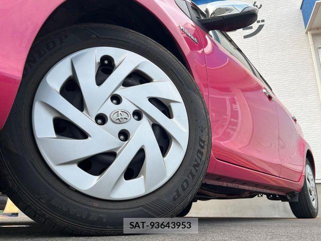 Toyota AQUA 2014-12 8561139-8