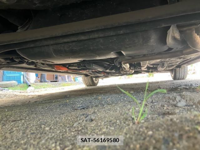 Toyota AQUA 2015-03 8561137-13
