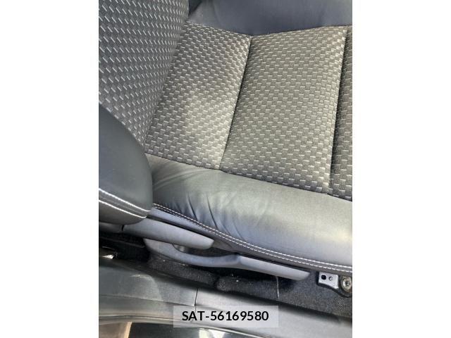 Toyota AQUA 2015-03 8561137-15