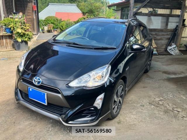 Toyota AQUA 2015-03 8561137-1