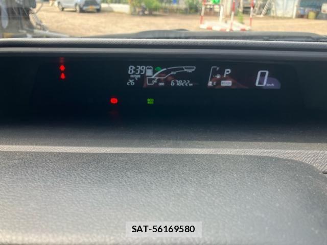 Toyota AQUA 2015-03 8561137-19