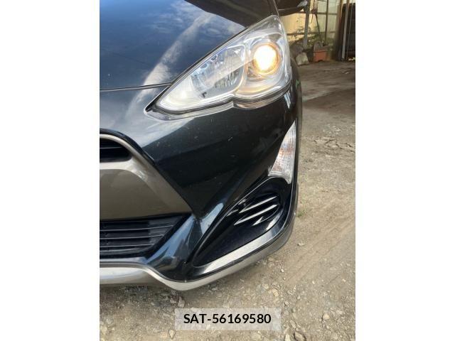 Toyota AQUA 2015-03 8561137-6