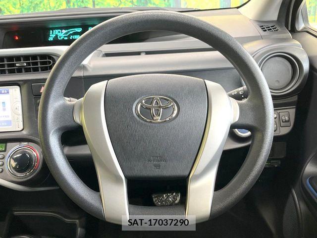 Toyota AQUA 2013-11 8561128-10