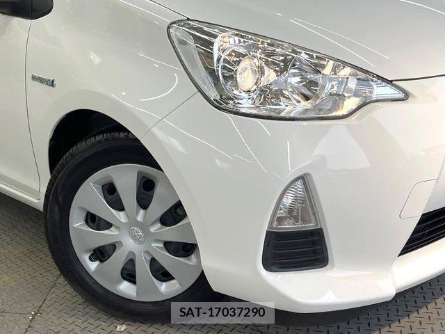 Toyota AQUA 2013-11 8561128-11