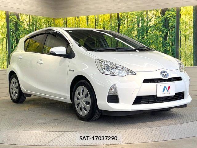 Toyota AQUA 2013-11 8561128-15