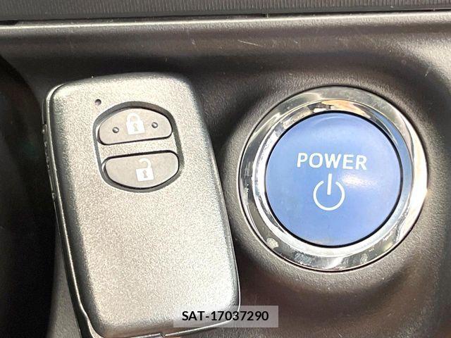 Toyota AQUA 2013-11 8561128-4