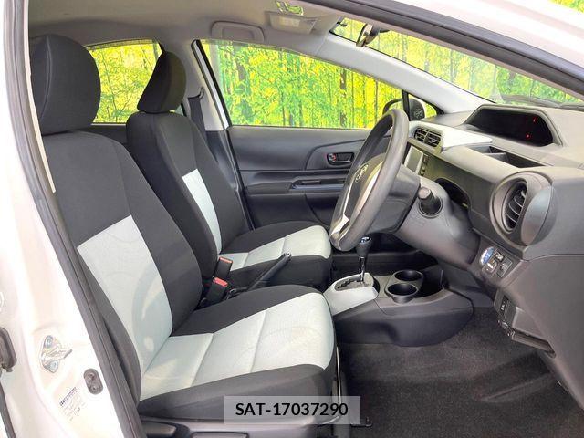 Toyota AQUA 2013-11 8561128-7