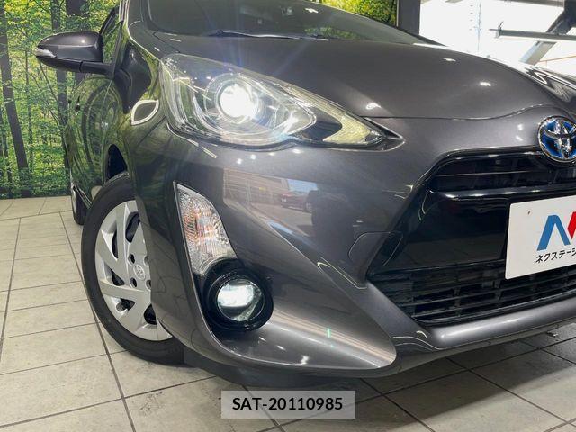 Toyota AQUA 2015-09 8561132-11