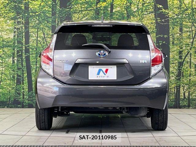 Toyota AQUA 2015-09 8561132-14