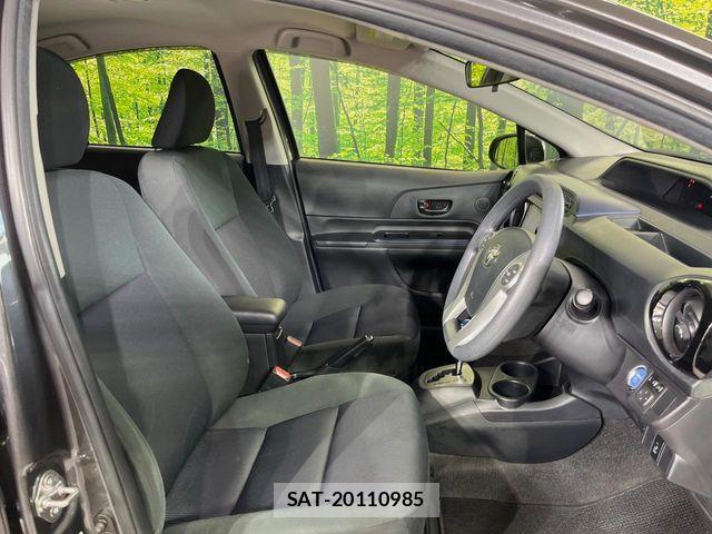 Toyota AQUA 2015-09 8561132-7
