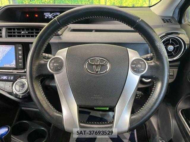 Toyota AQUA 2016-04 8561131-10