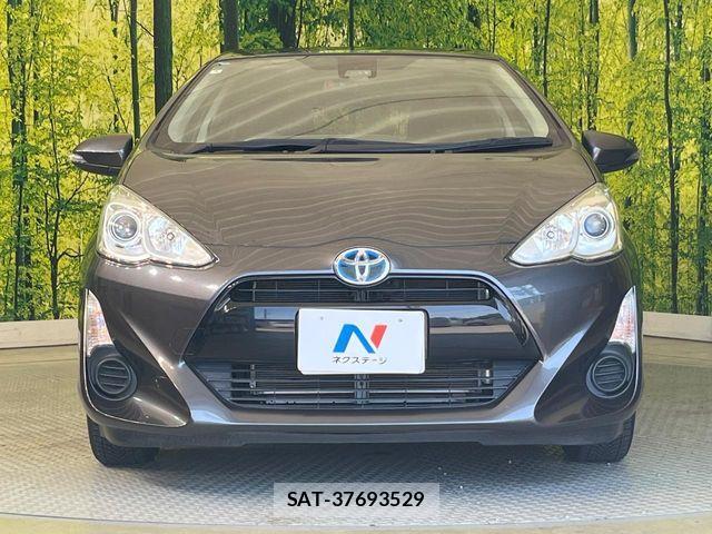 Toyota AQUA 2016-04 8561131-13
