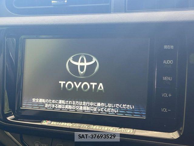 Toyota AQUA 2016-04 8561131-2