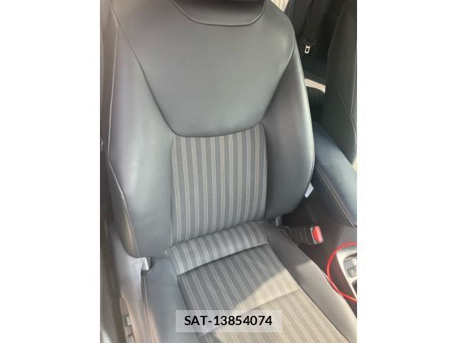 Toyota AQUA 2022-01 8561119-12