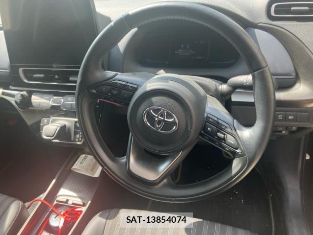 Toyota AQUA 2022-01 8561119-13