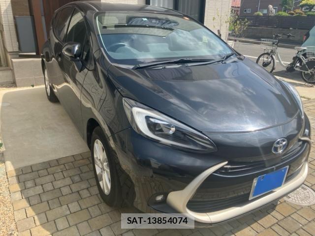 Toyota AQUA 2022-01 8561119-1