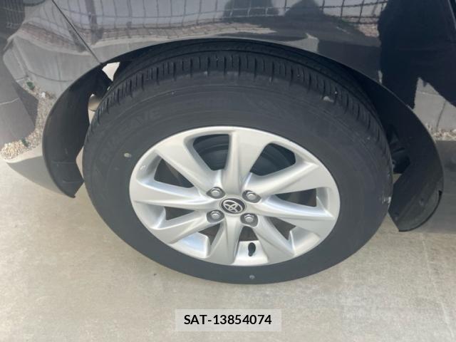 Toyota AQUA 2022-01 8561119-7