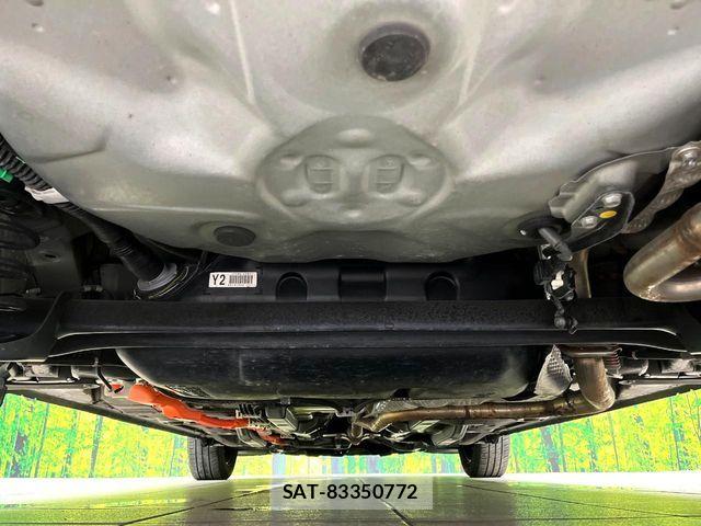 Toyota AQUA 2017-07 8561134-17