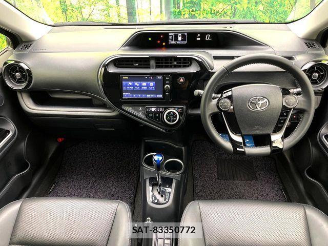 Toyota AQUA 2017-07 8561134-1