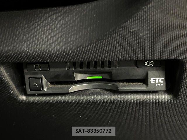 Toyota AQUA 2017-07 8561134-5