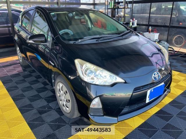 Toyota AQUA 2014-09 8561152-0