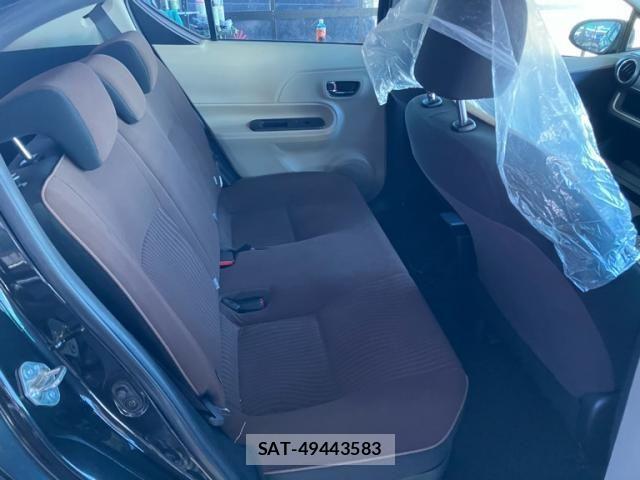 Toyota AQUA 2014-09 8561152-10