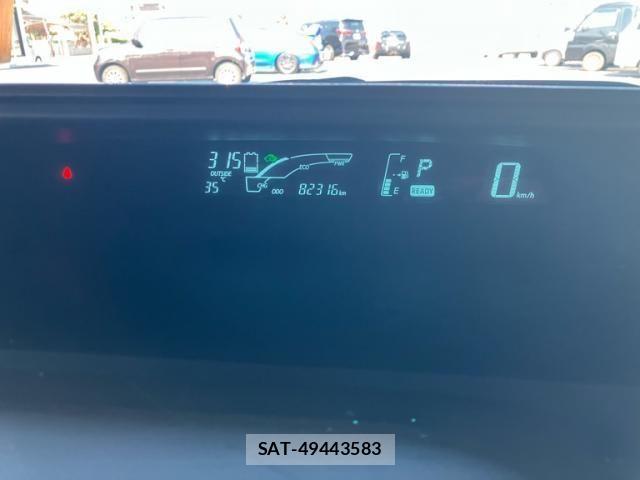 Toyota AQUA 2014-09 8561152-15