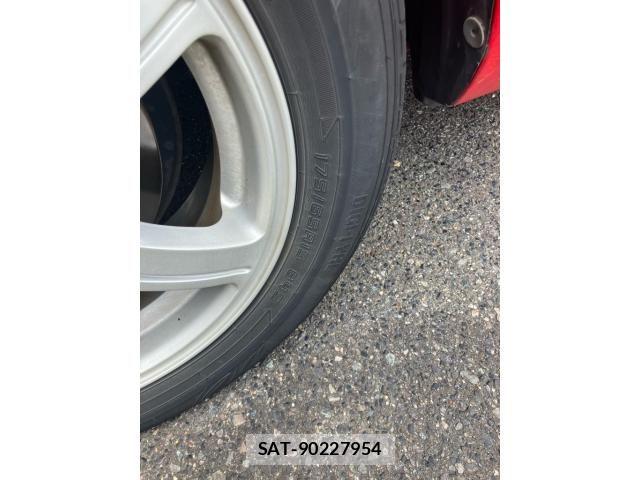 Toyota AQUA 2013-11 8561151-9