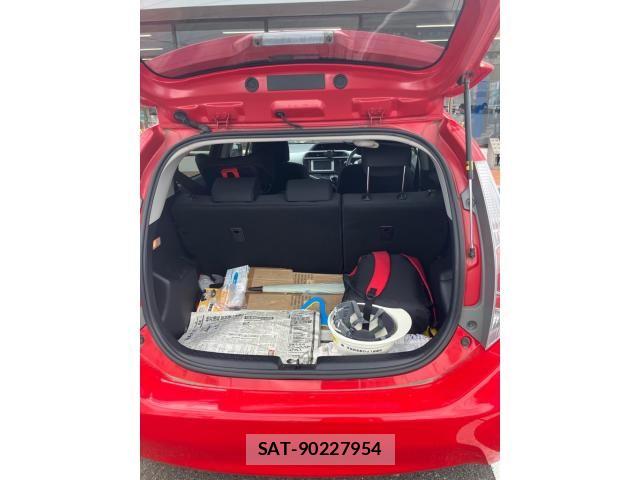 Toyota AQUA 2013-11 8561151-13