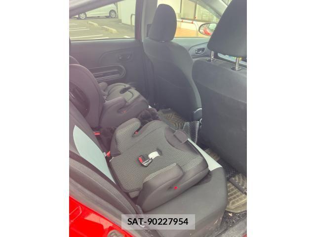 Toyota AQUA 2013-11 8561151-14
