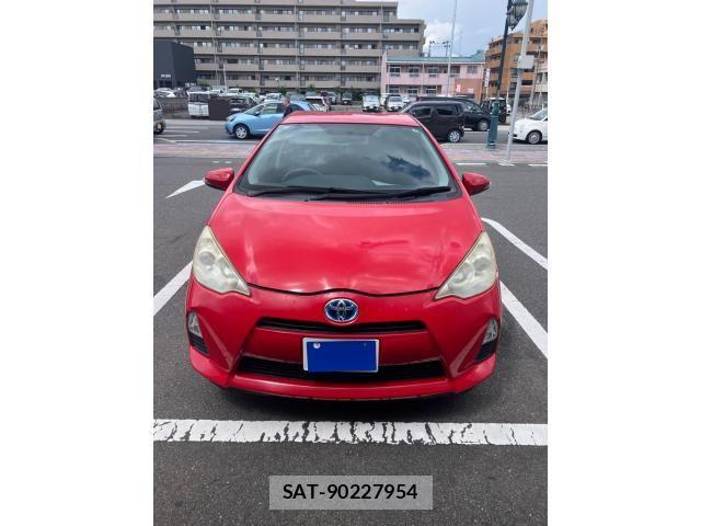Toyota AQUA 2013-11 8561151-1