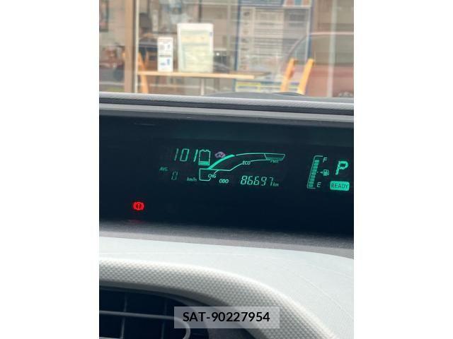 Toyota AQUA 2013-11 8561151-20