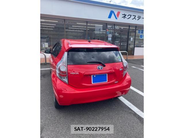 Toyota AQUA 2013-11 8561151-6