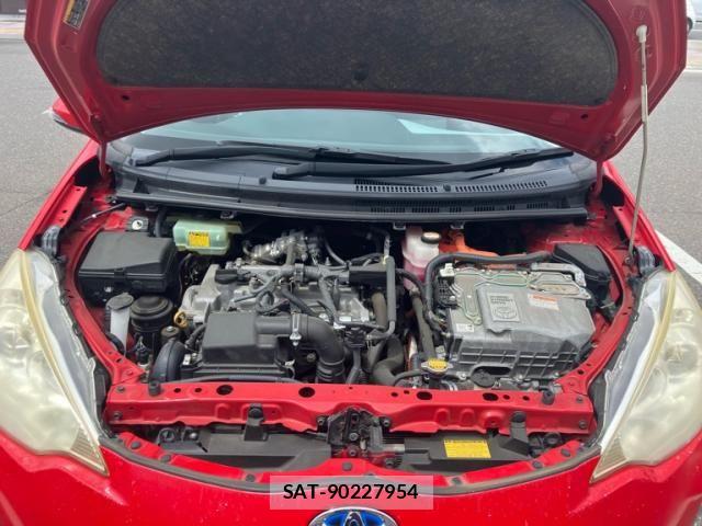 Toyota AQUA 2013-11 8561151-7
