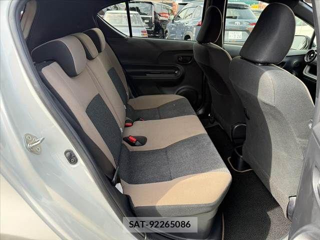 Toyota AQUA 2020-03 8561130-19