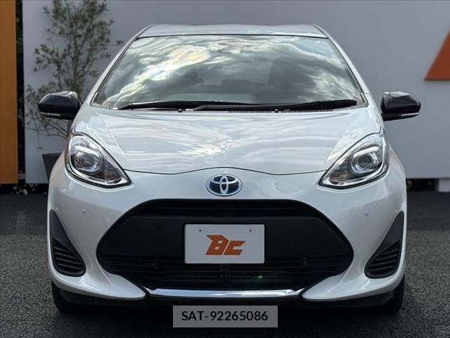 Toyota AQUA 2020-03 8561130-8