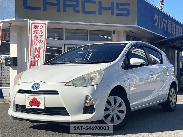 Toyota AQUA 2012-02 8561144-0
