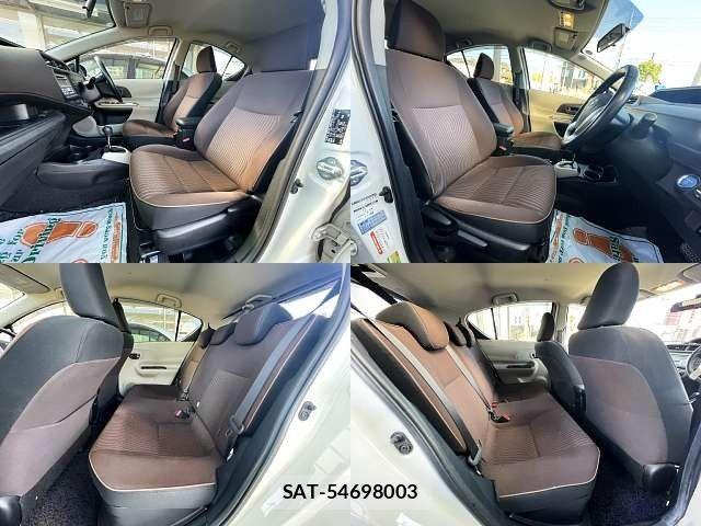 Toyota AQUA 2012-02 8561144-3