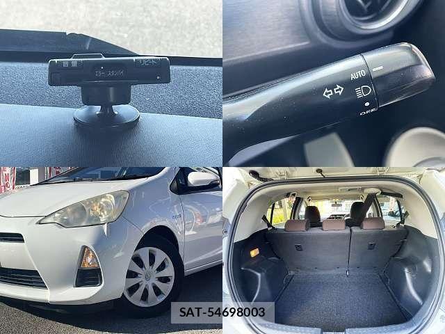Toyota AQUA 2012-02 8561144-5