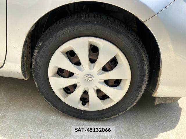 Toyota AQUA 2012-12 8561154-10