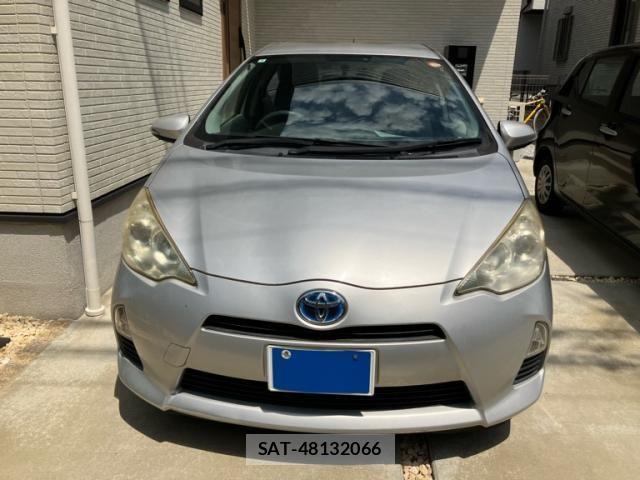 Toyota AQUA 2012-12 8561154-1