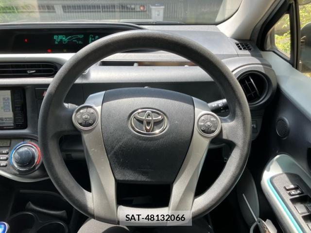 Toyota AQUA 2012-12 8561154-19