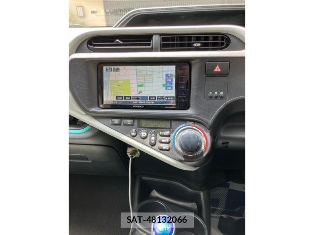 Toyota AQUA 2012-12 8561154-24