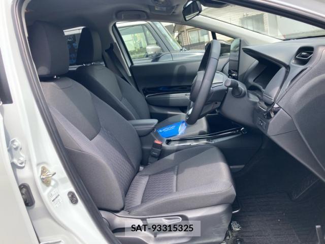 Toyota AQUA 2026-03 8561116-11