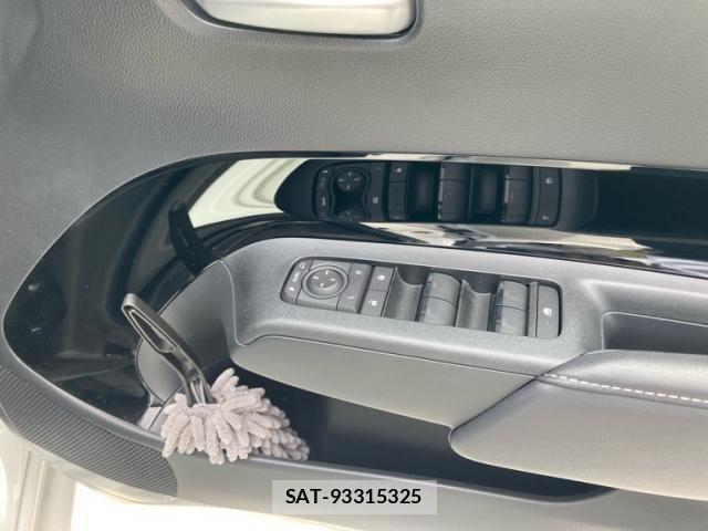 Toyota AQUA 2026-03 8561116-12