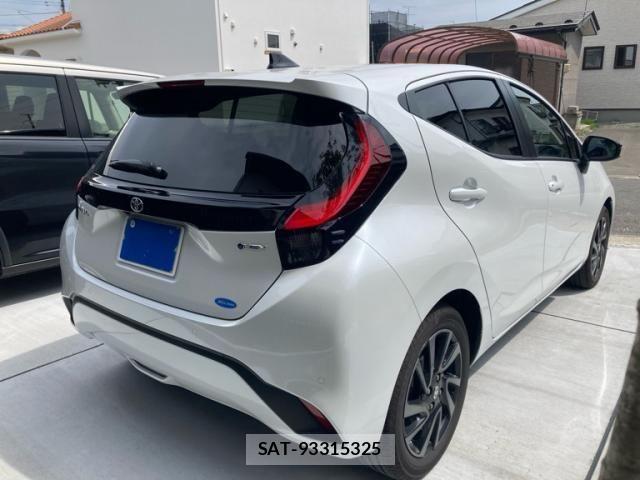 Toyota AQUA 2026-03 8561116-6
