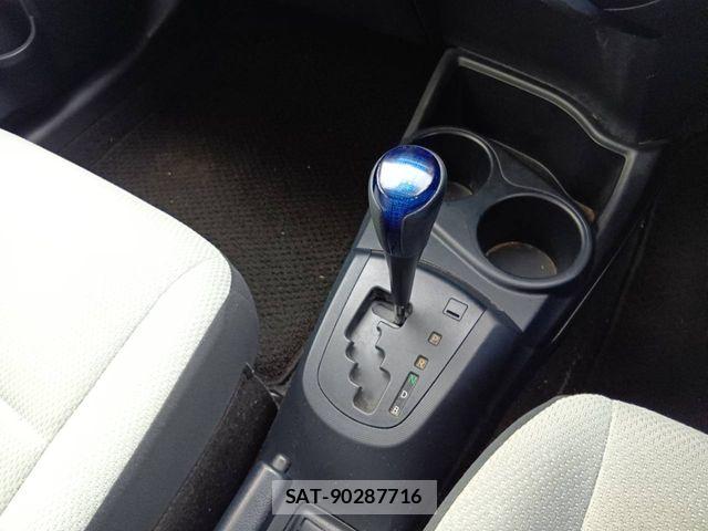Toyota AQUA 2015-09 8561153-9