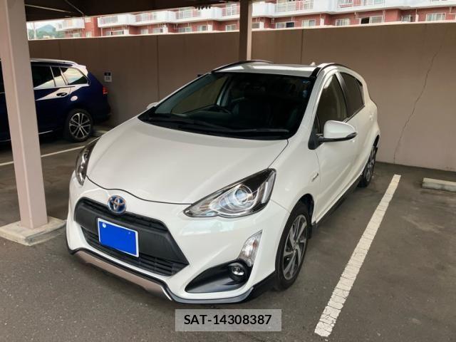 Toyota AQUA 2016-03 8561136-0