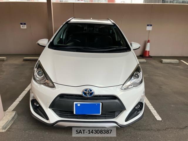 Toyota AQUA 2016-03 8561136-1