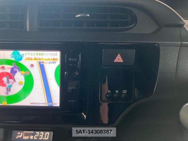 Toyota AQUA 2016-03 8561136-25